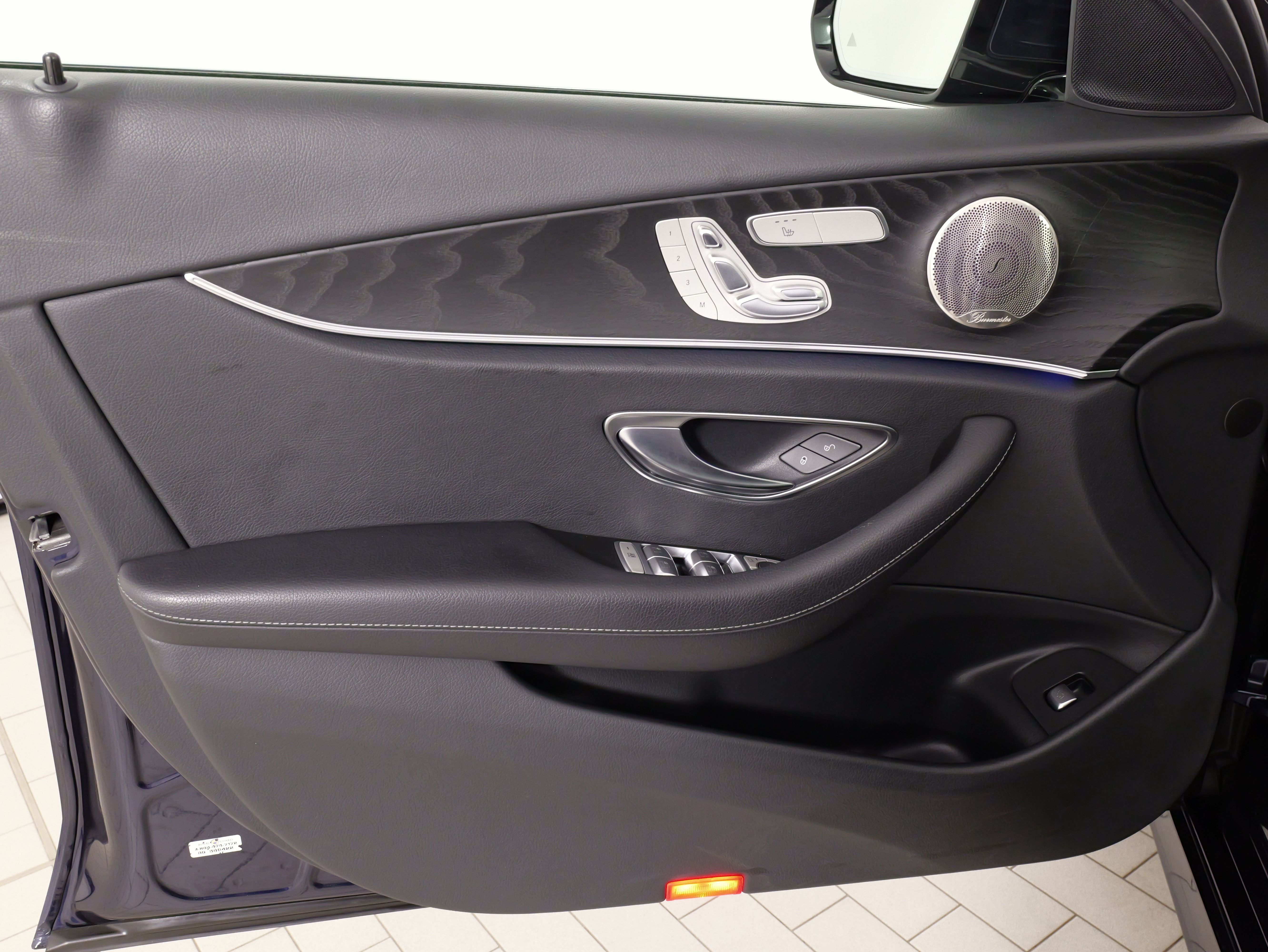 Used 2023 Mercedes-Benz E 350 4MATIC Sedan image 25