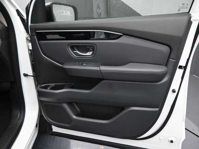 New 2025 Honda Pilot Touring image 10