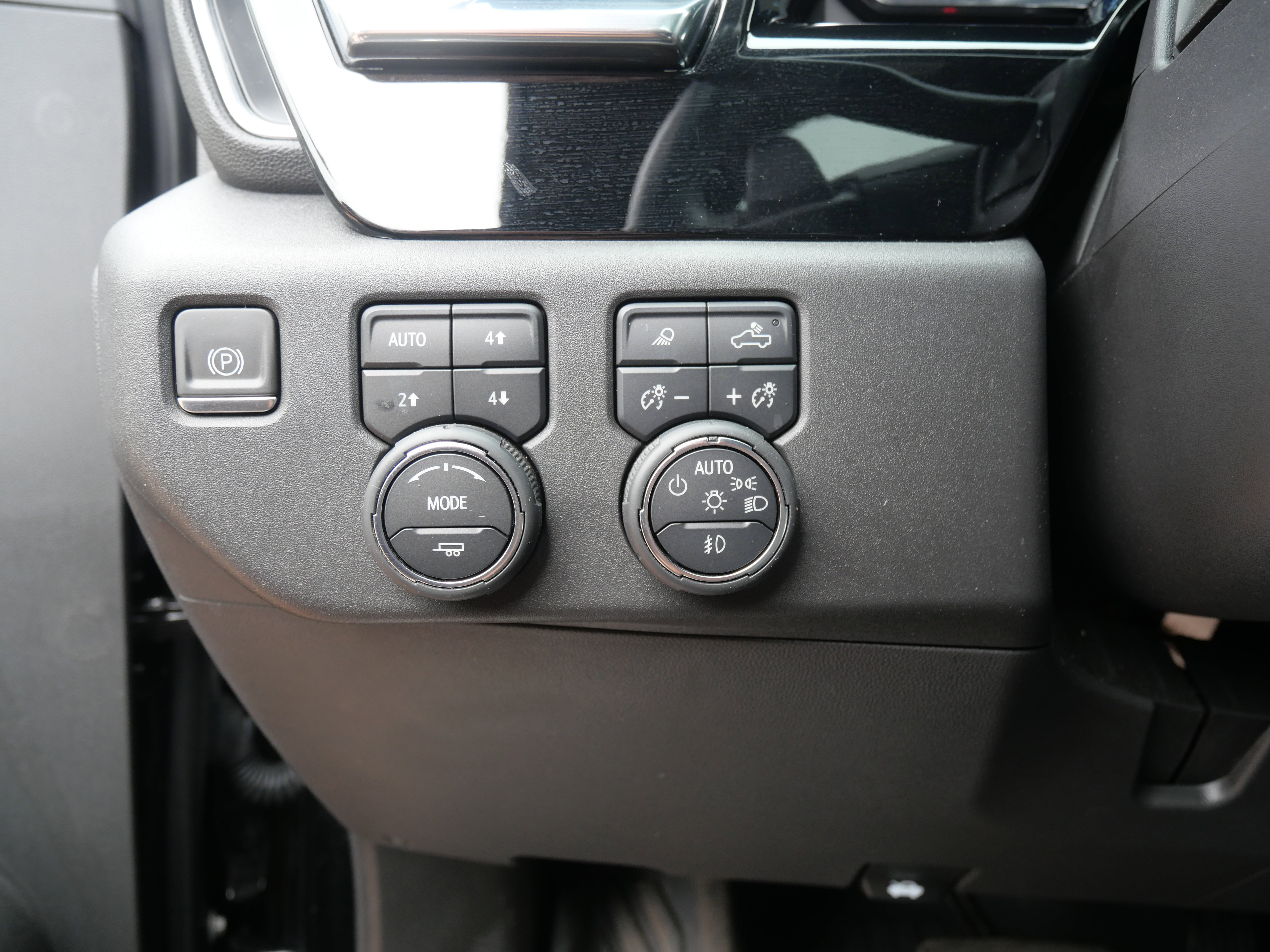 Used 2022 Chevrolet Silverado 1500 LT Trail Boss w/ LT Trail Boss Premium Package image 12