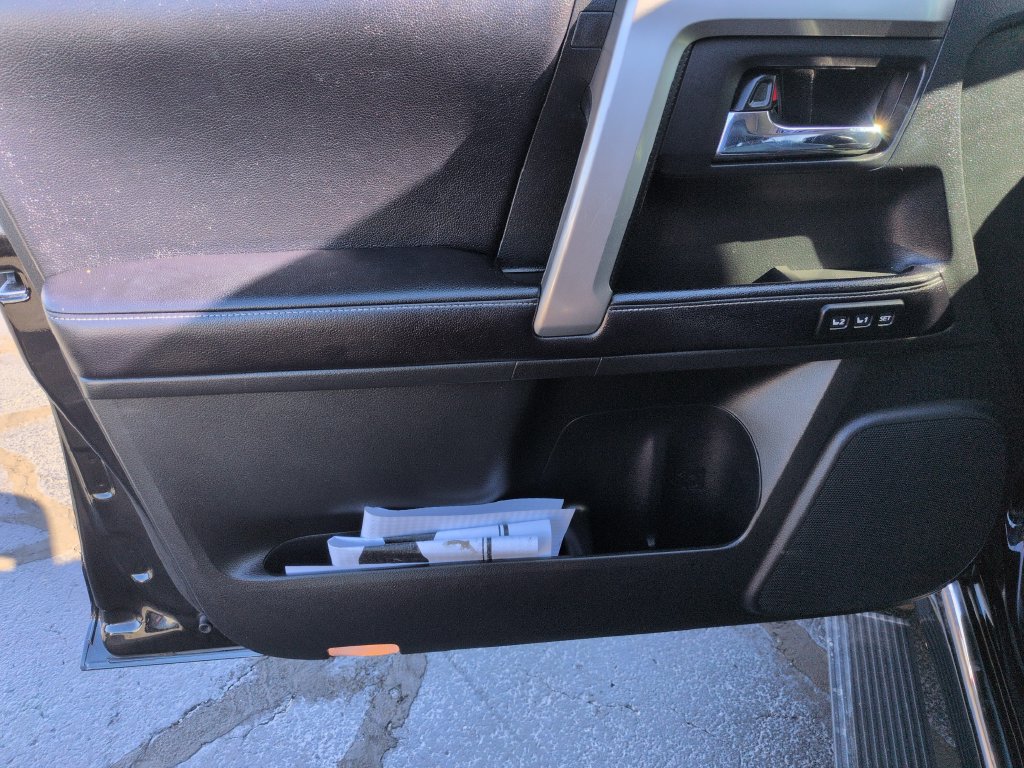 Used 2017 Toyota 4Runner Limited AWD/4WD image 10