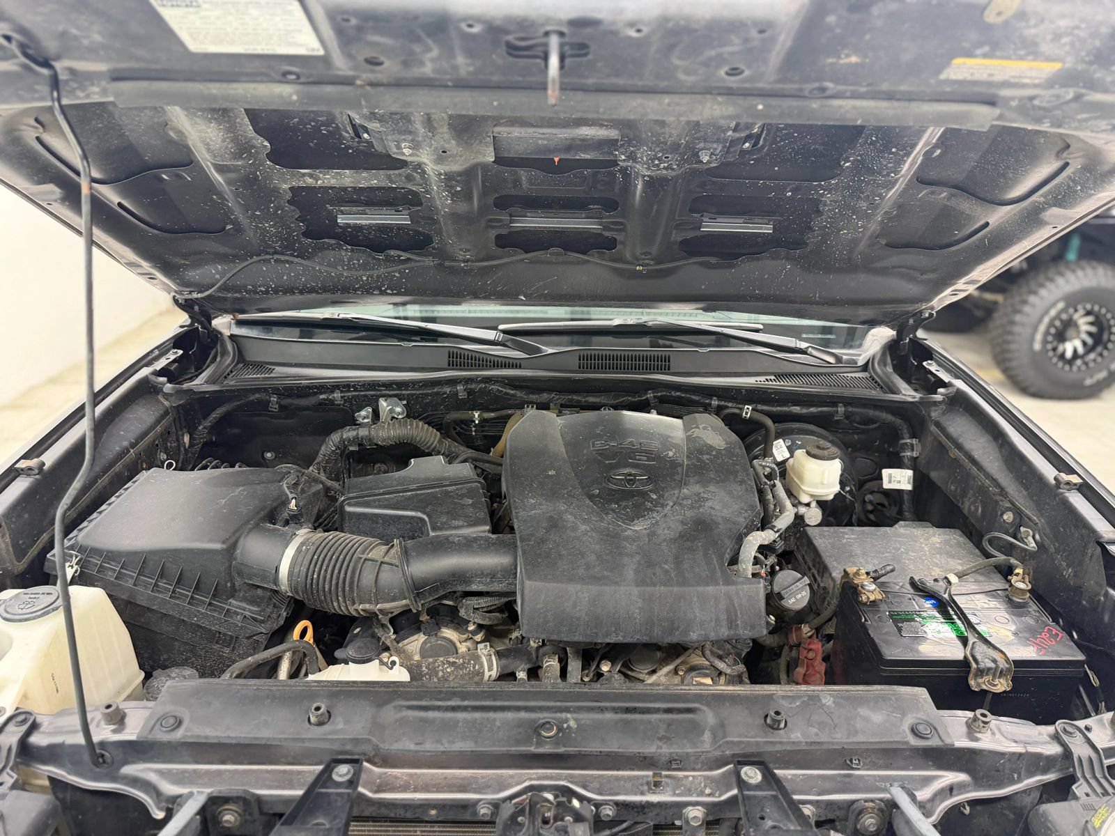 Used 2020 Toyota Tacoma TRD Sport AWD/4WD image 32