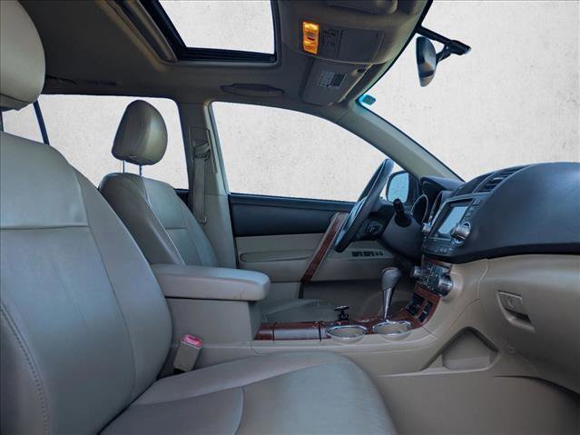 Used 2010 Toyota Highlander Limited image 17