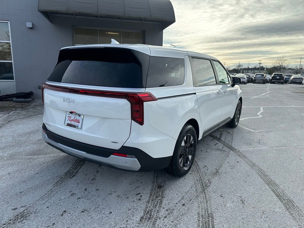 New 2026 Kia Carnival LXS image 7