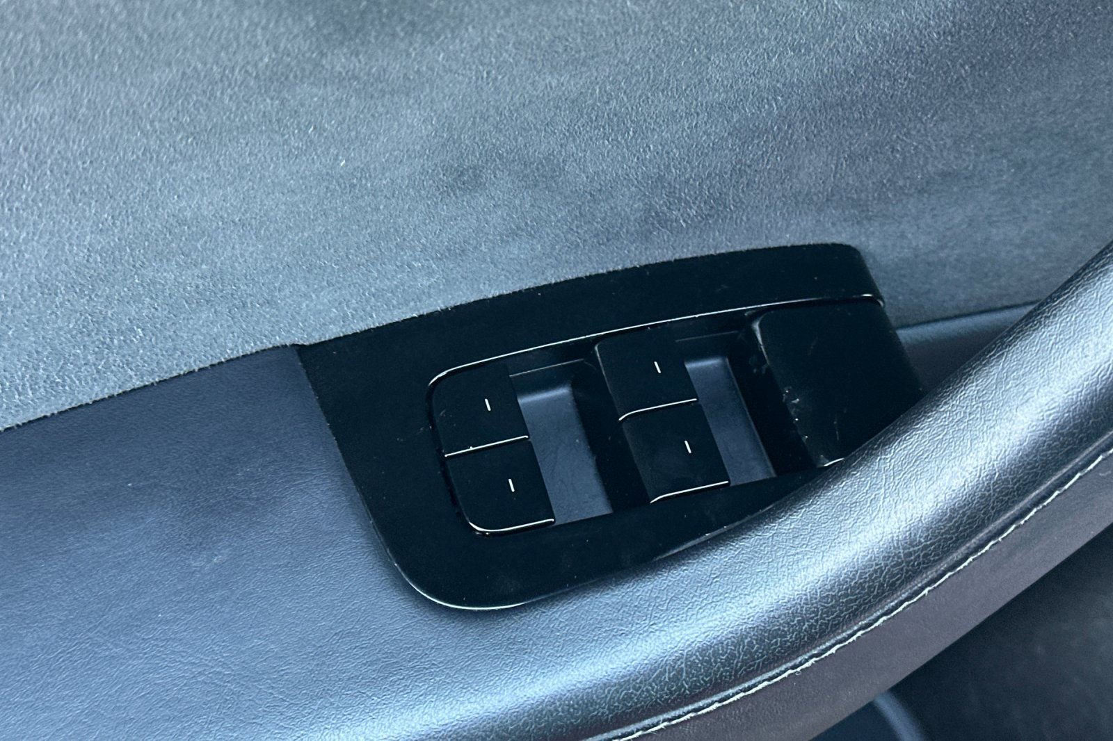 Used 2019 Tesla Model 3 Standard Range Plus image 12