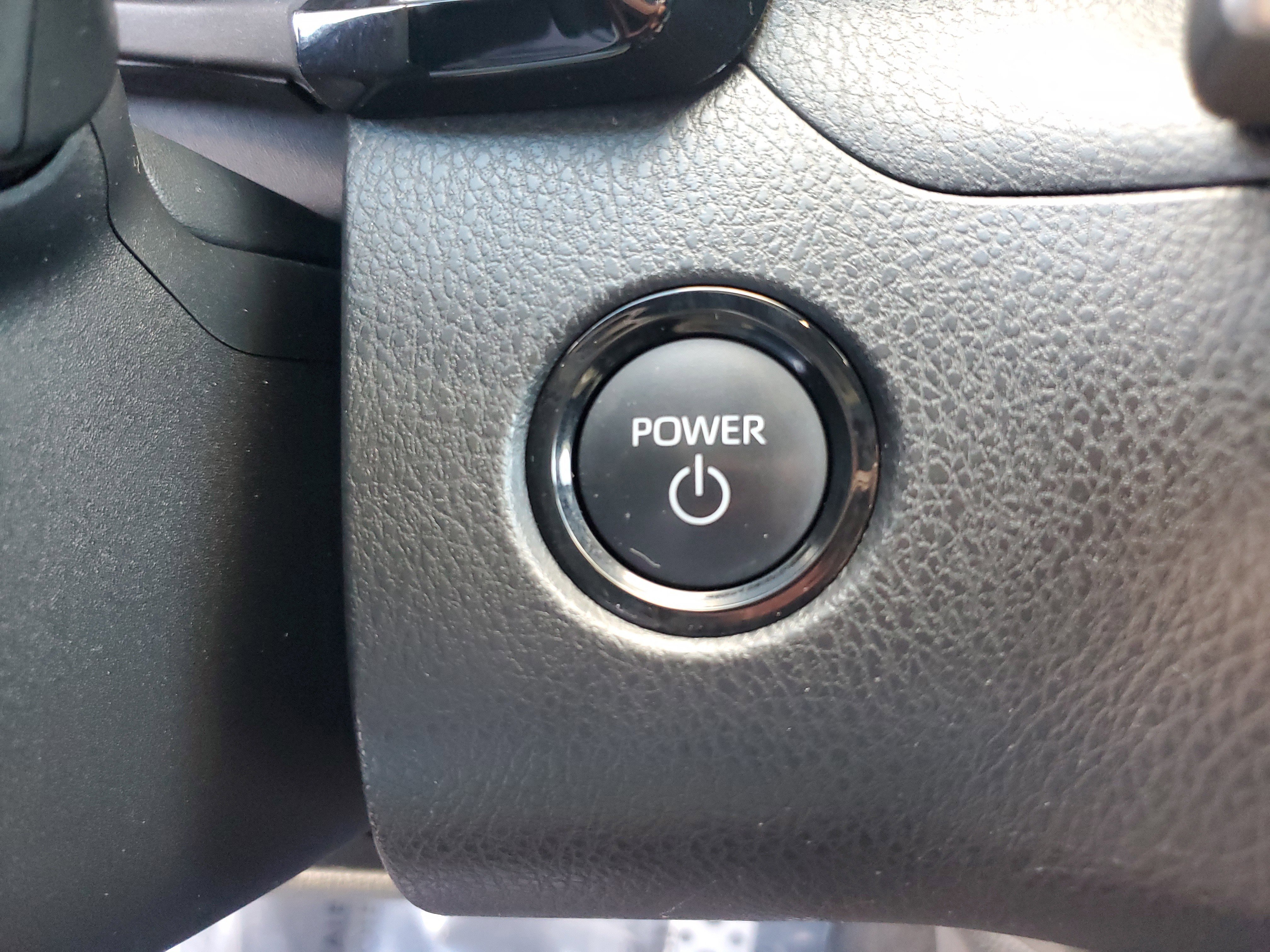 Used 2025 Toyota Camry SE image 28