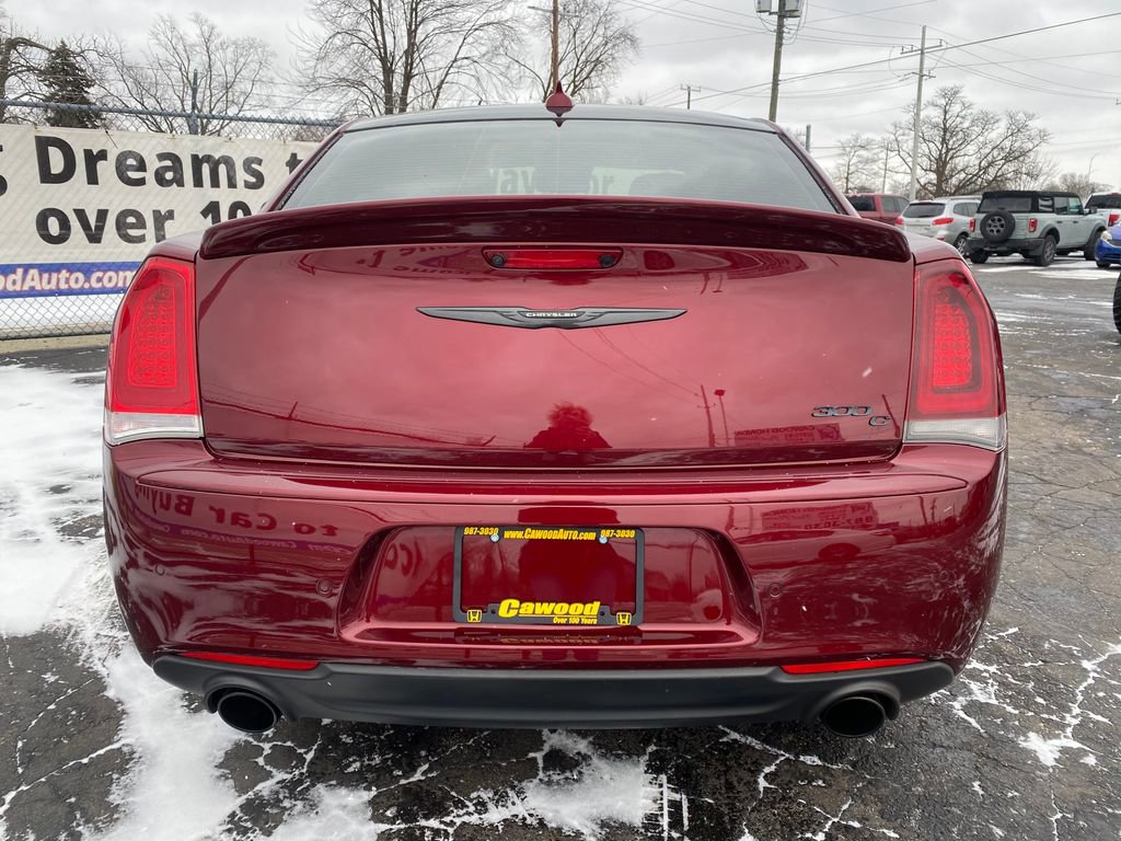 Used 2023 Chrysler 300 C image 3