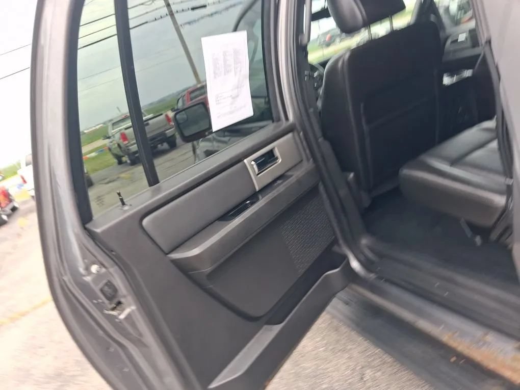 Used 2013 Ford Expedition EL Limited AWD/4WD image 21