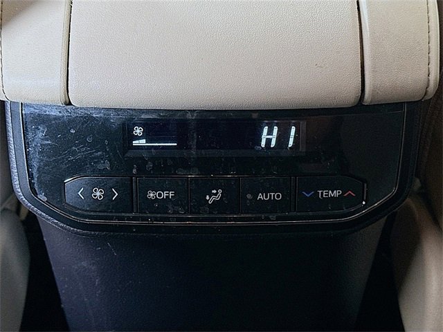 Used 2023 Toyota Highlander Limited image 26