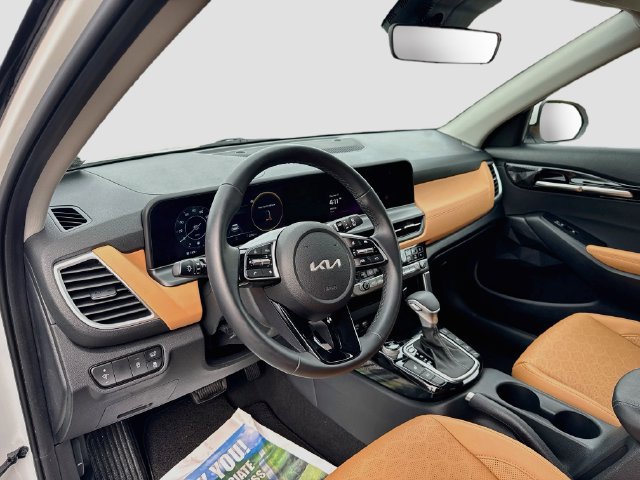 Used 2026 Kia Seltos EX w/ EX Sunroof Package AWD/4WD image 12