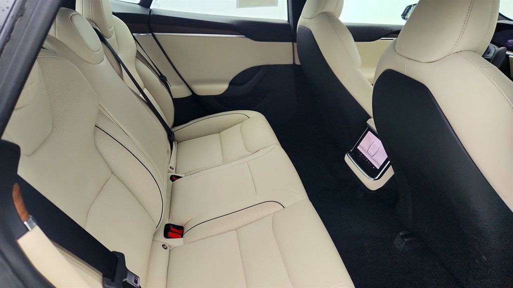 Used 2021 Tesla Model S Plaid image 26