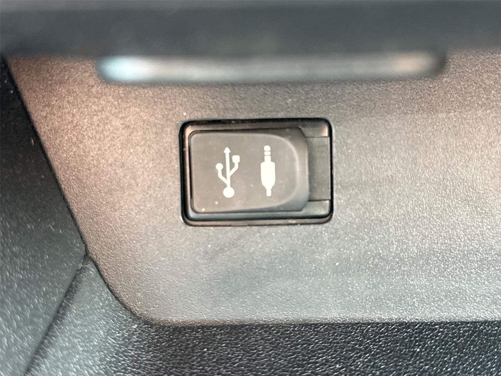 Used 2015 Toyota Highlander Limited AWD/4WD image 39