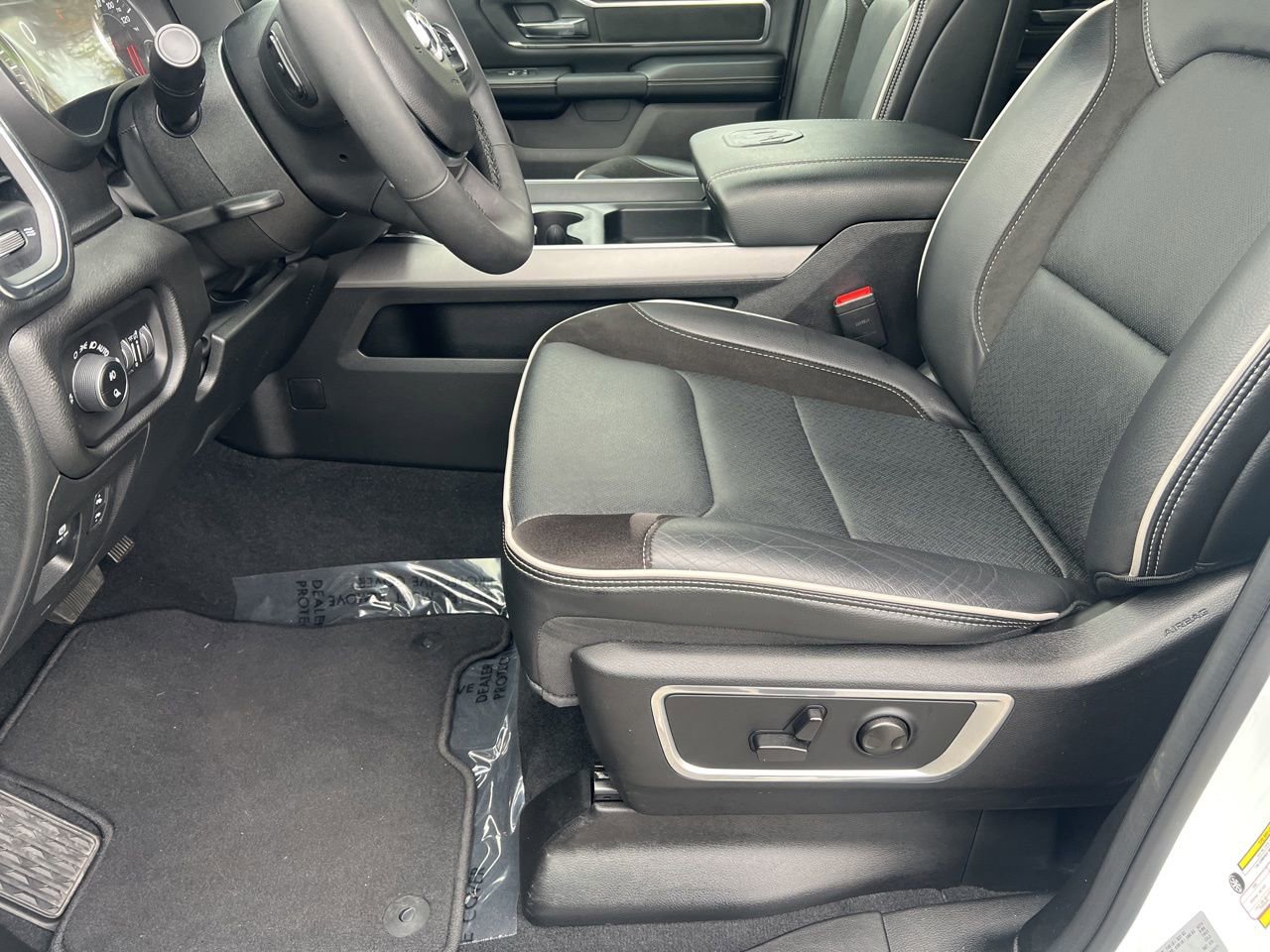 Used 2025 RAM 1500 Laramie w/ Sport Appearance Package image 16