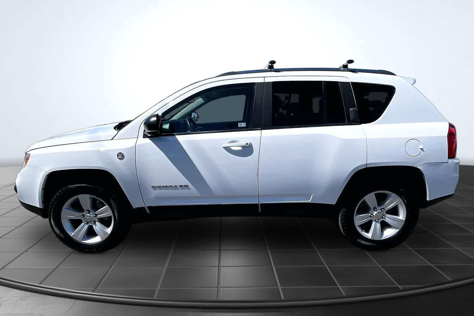 Used 2012 Jeep Compass Sport AWD/4WD image 3