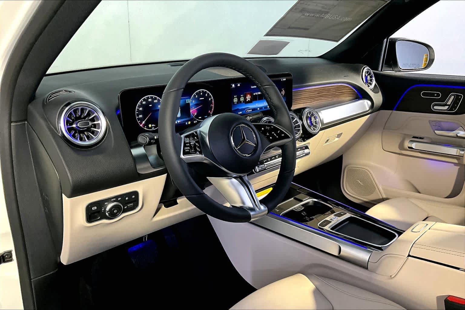New 2026 Mercedes-Benz GLB 250 4MATIC image 9