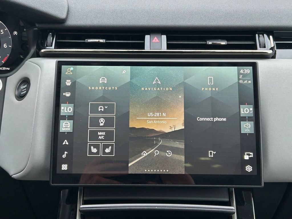 Used 2025 Land Rover Range Rover Velar Dynamic SE image 21