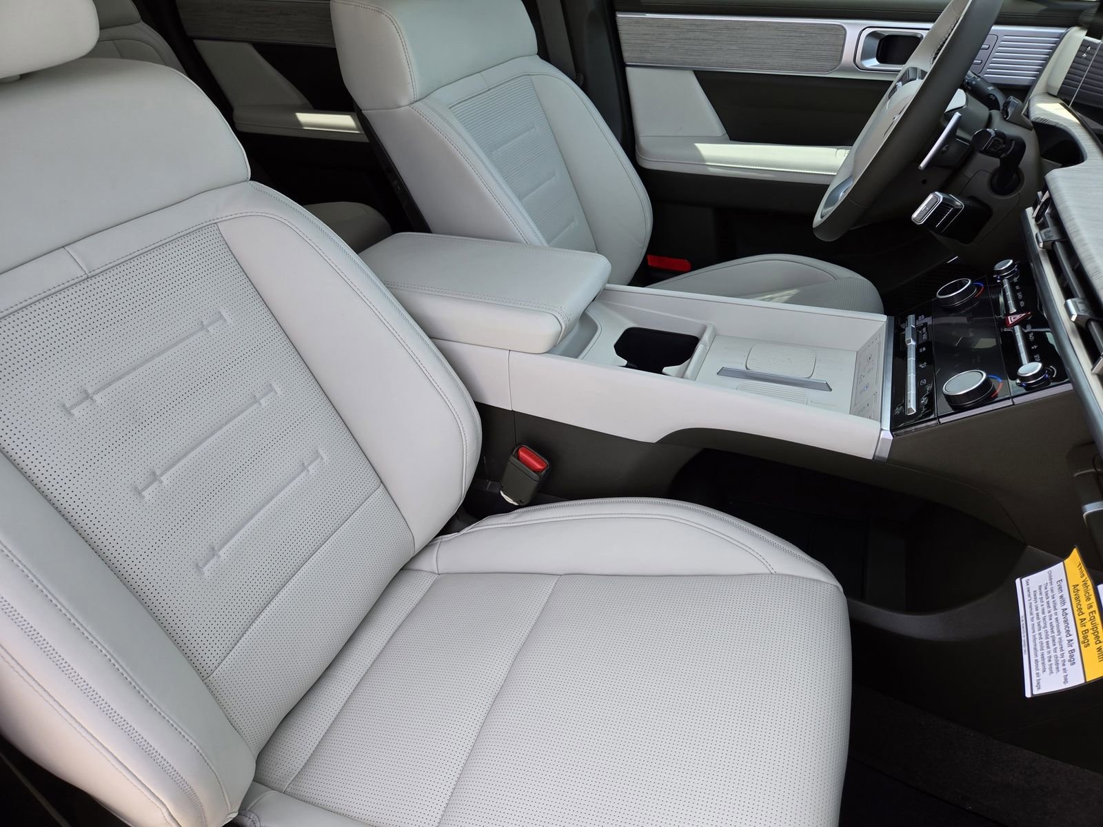 Used 2025 Hyundai Santa Fe Calligraphy image 10