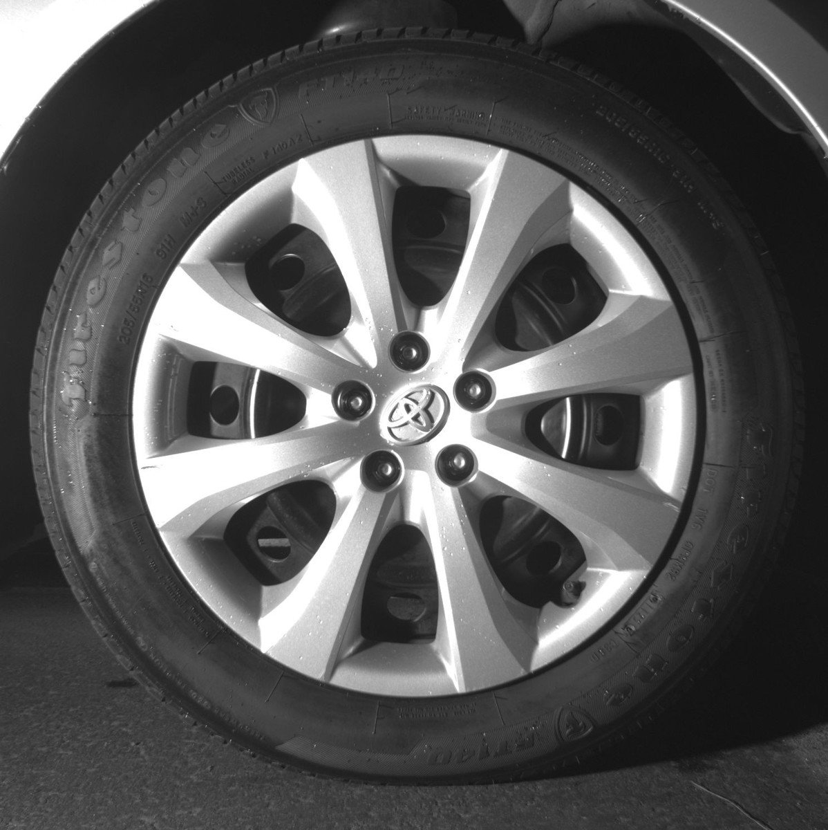 Used 2025 Toyota Corolla LE FWD image 13