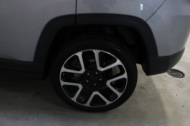 Used 2021 Jeep Compass Limited w/ Sun and Sound Group AWD/4WD image 30