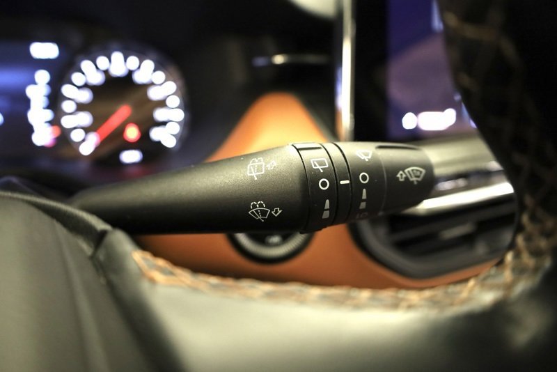 Used 2022 Jeep Compass Limited image 29