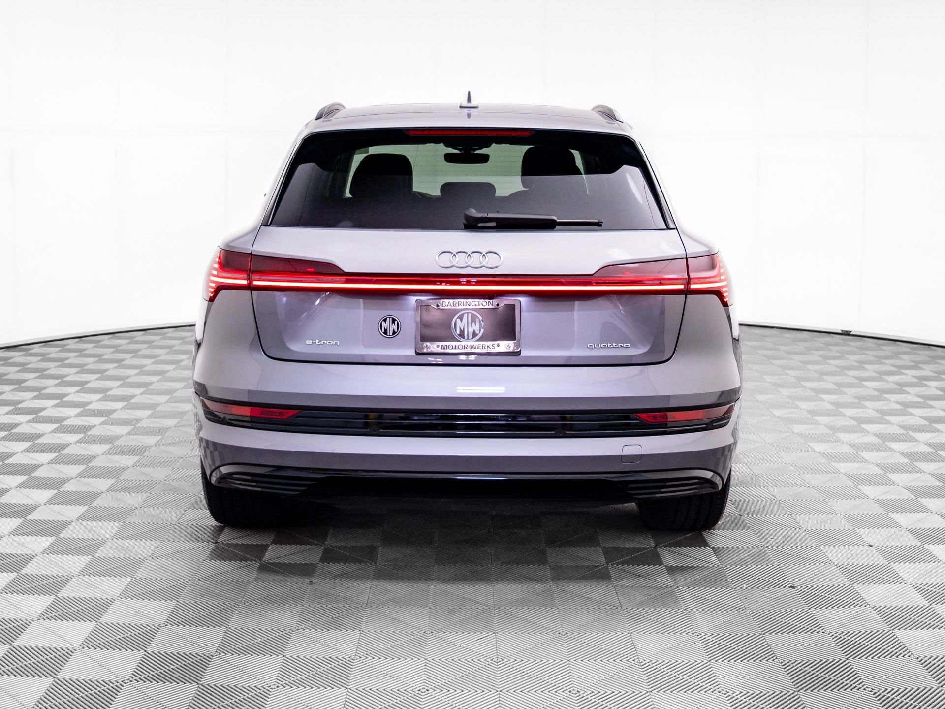 Used 2022 Audi e-tron Premium AWD/4WD image 5
