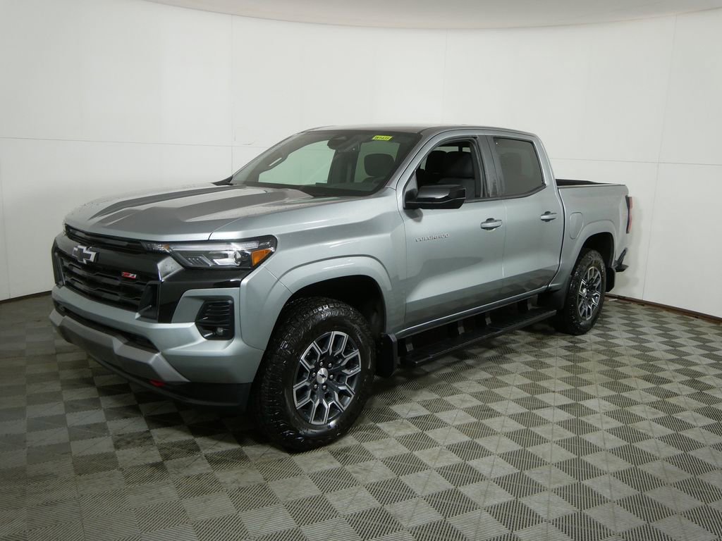 Used 2024 Chevrolet Colorado Z71 w/ Z71 Convenience Package 2 image 6