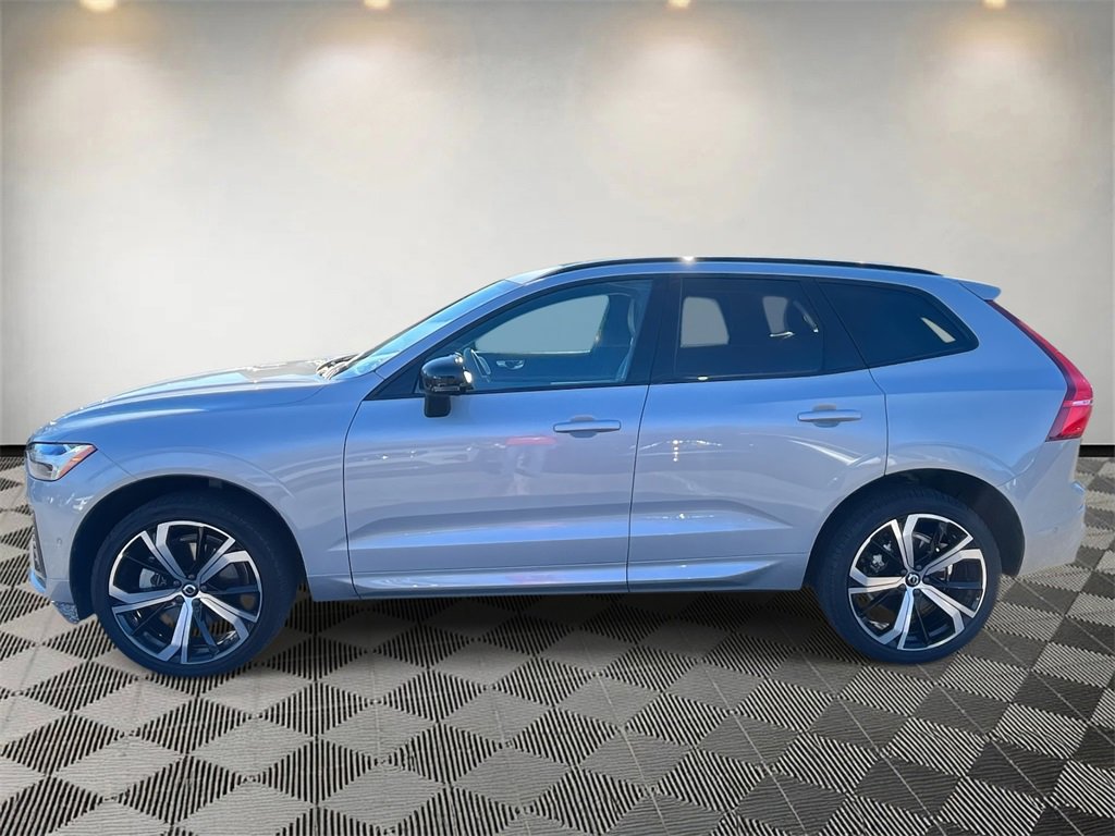 Used 2023 Volvo XC60 B5 Ultimate image 6