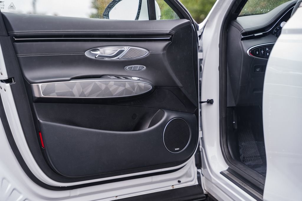 Used 2025 Genesis GV70 3.5T Sport w/ Sport Advanced Package image 37