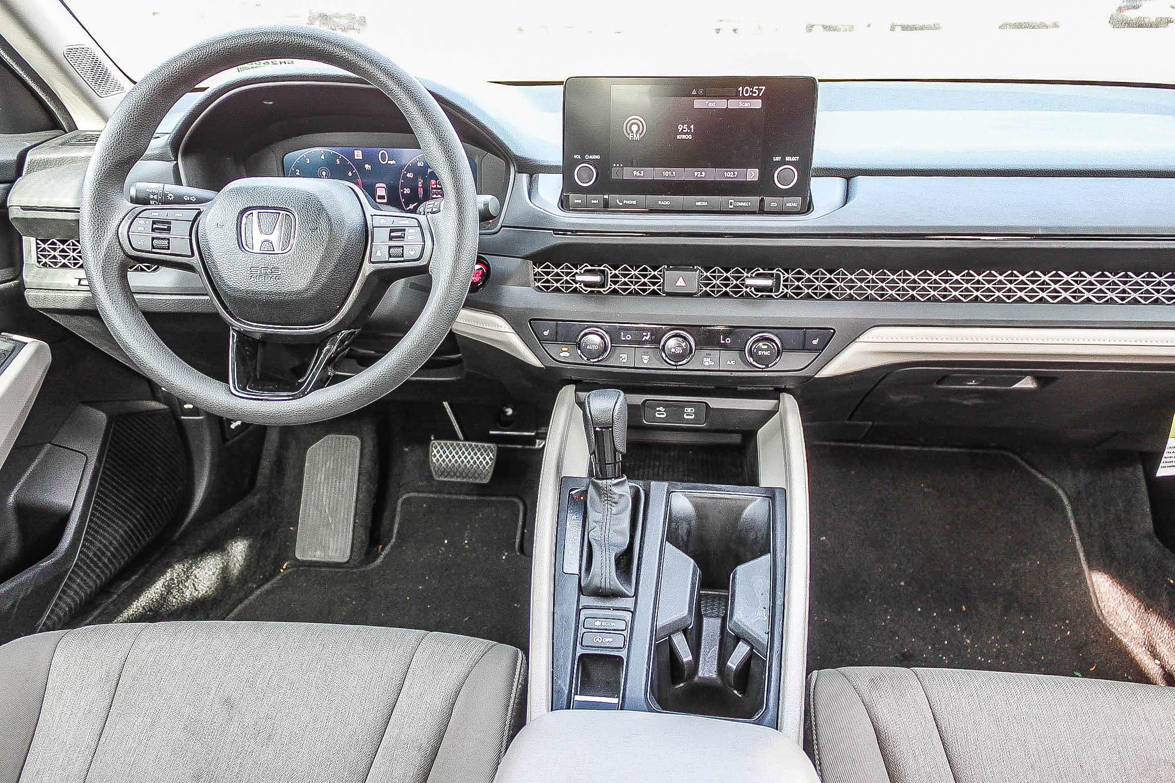 Used 2025 Honda Accord SE image 14