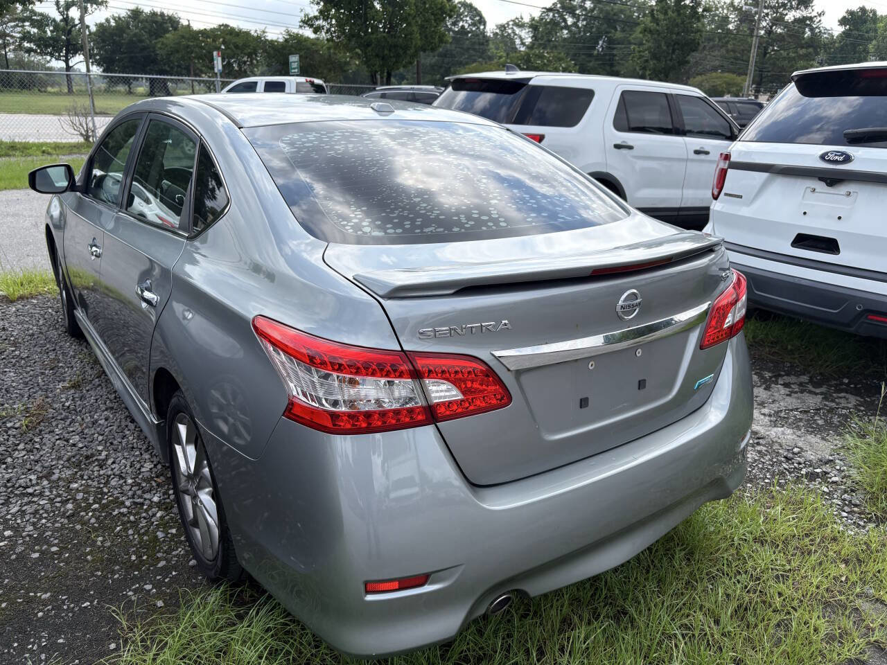 Used 2014 Nissan Sentra SR w/ SR Driver Package FWD image 13