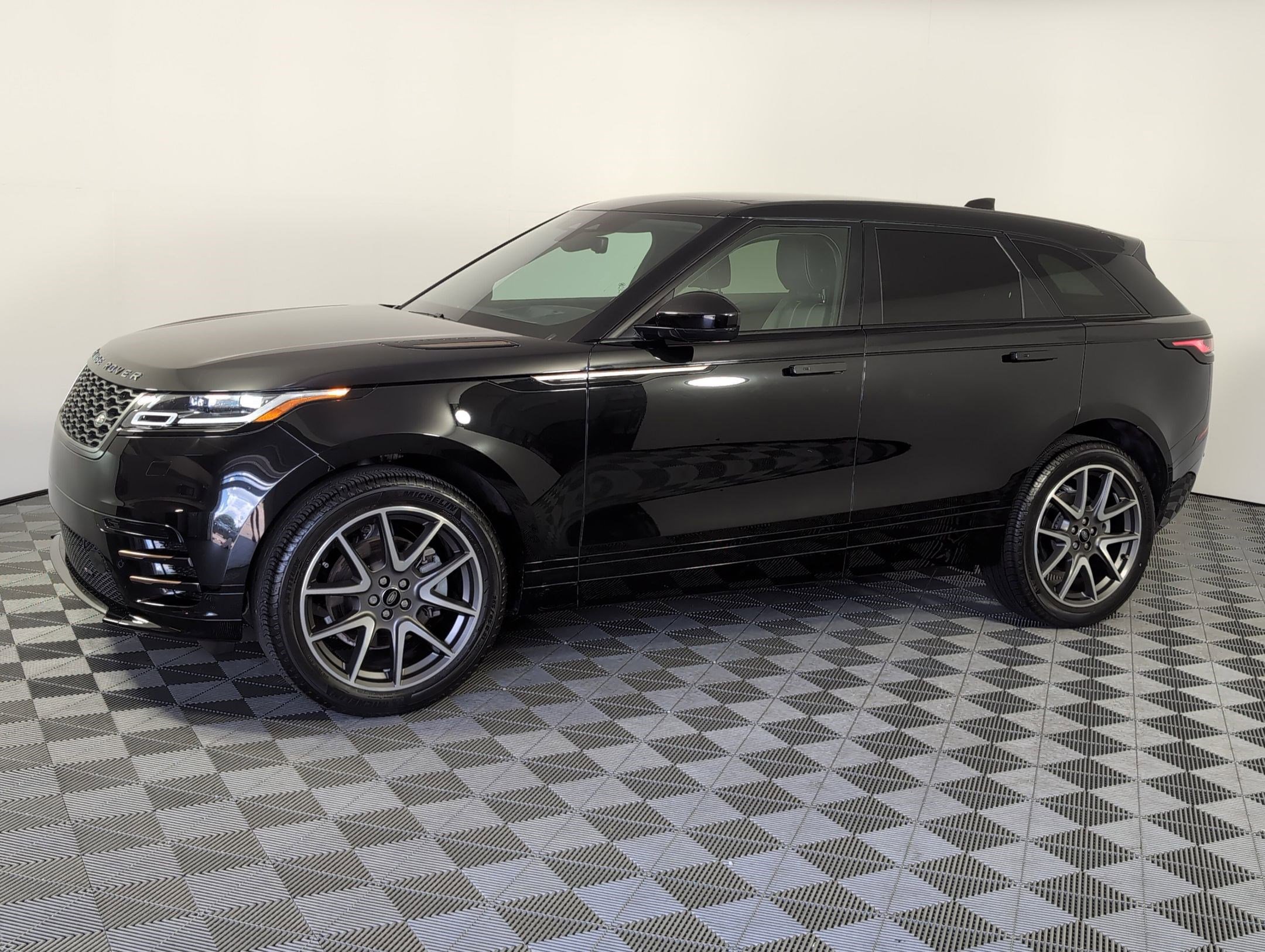 Used 2023 Land Rover Range Rover Velar R-Dynamic S