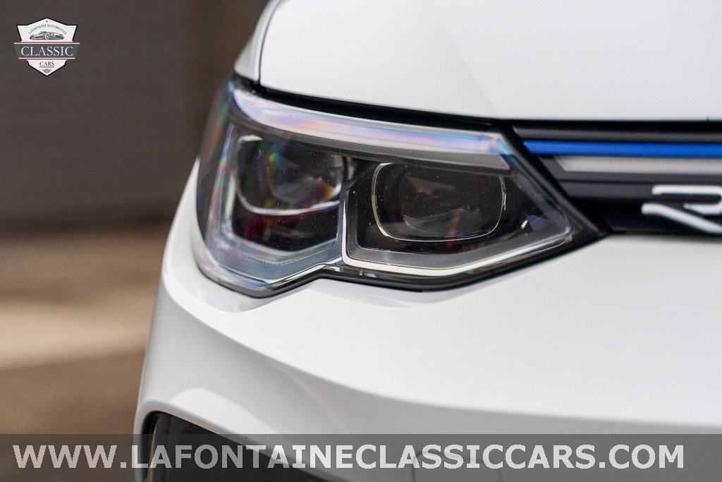 Used 2022 Volkswagen Golf R image 12