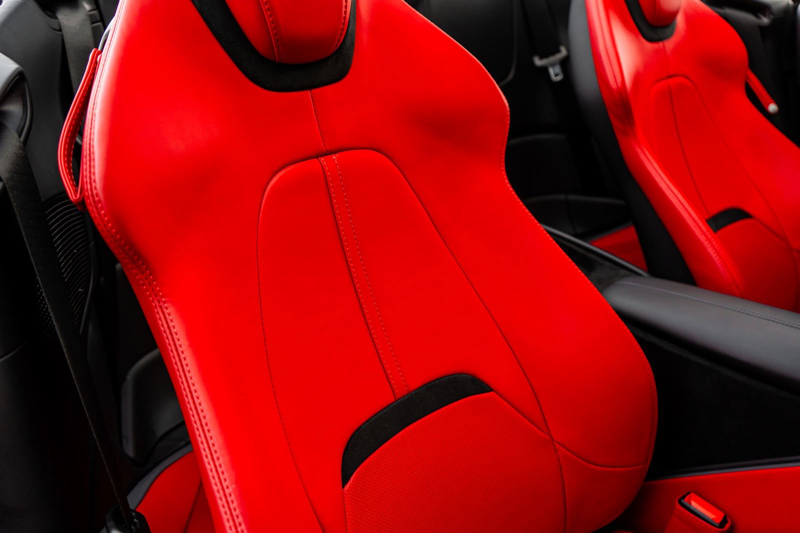 Used 2024 Ferrari Roma image 37