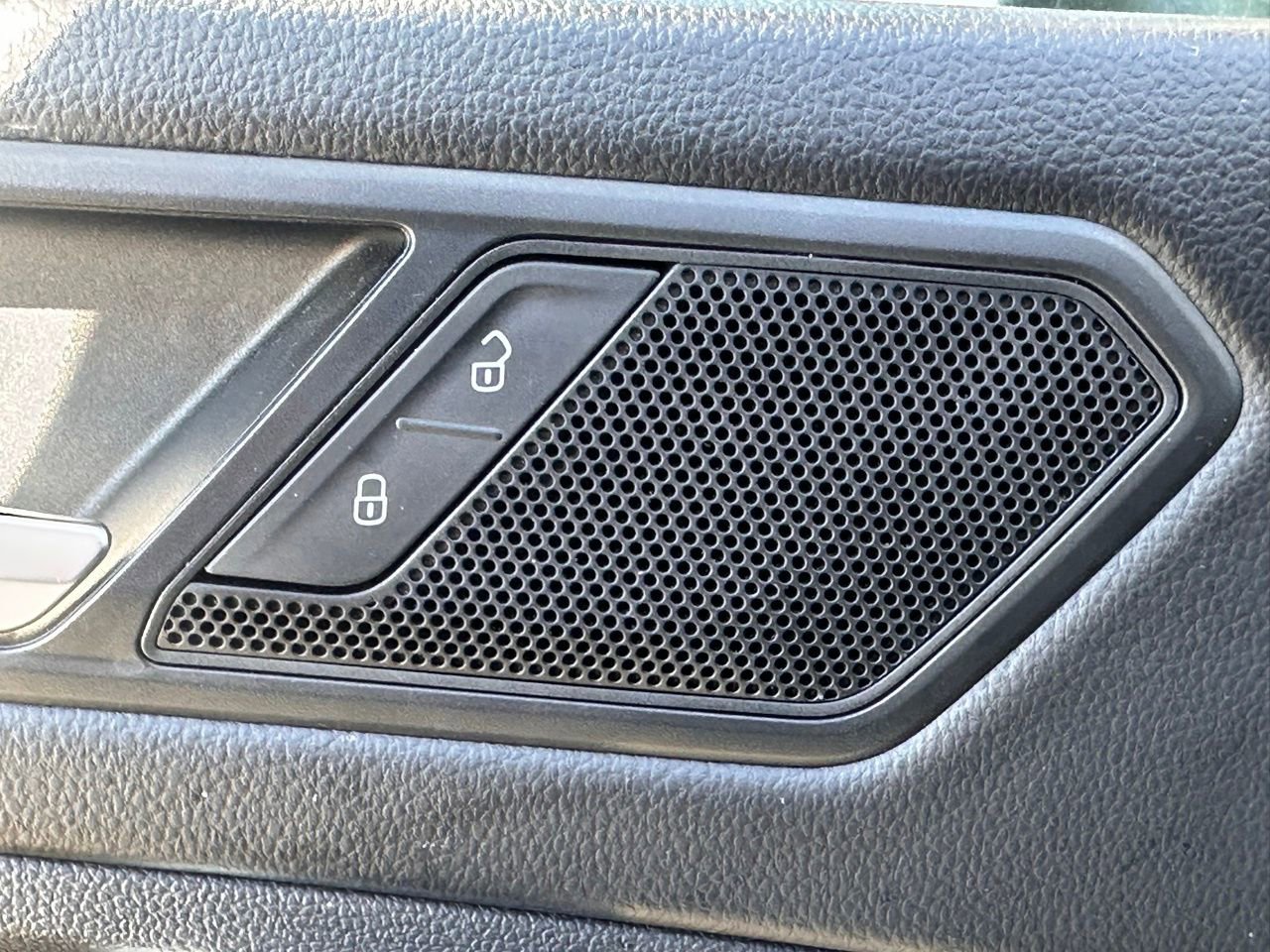 Used 2024 Volkswagen Tiguan S image 20