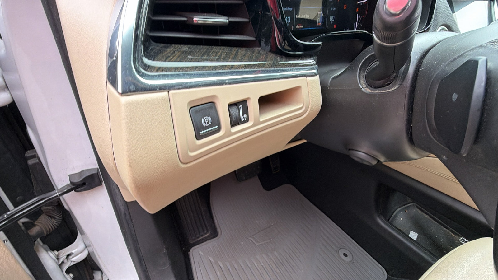Used 2019 Cadillac XT5 FWD image 25