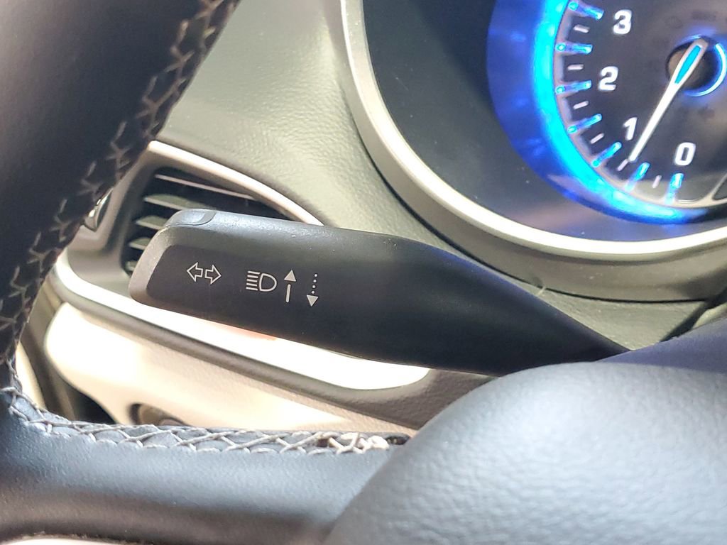 Used 2023 Chrysler Pacifica Touring-L FWD image 26