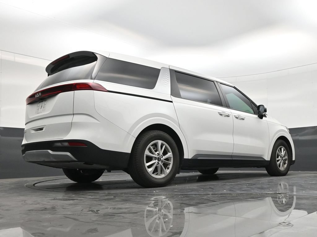 Used 2024 Kia Carnival LX FWD image 24