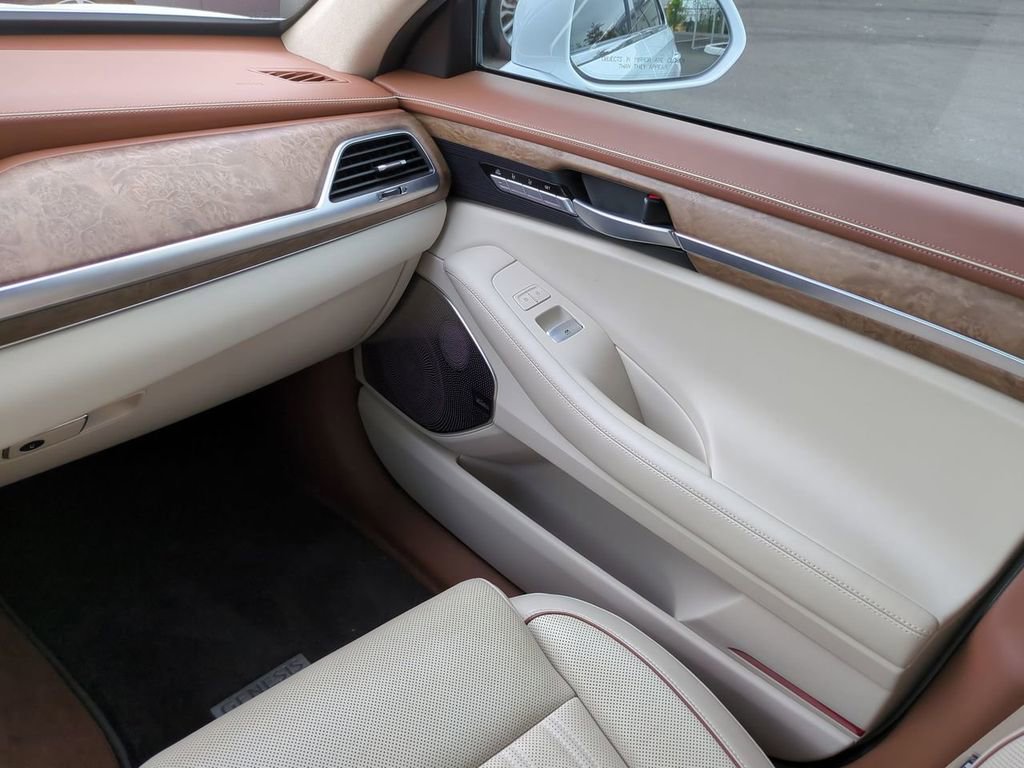 Used 2022 Genesis G90 5.0 Ultimate image 15