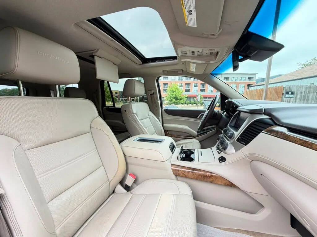 Used 2015 GMC Yukon Denali w/ Premium Package AWD/4WD image 10