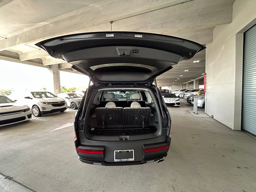 Used 2025 Hyundai Santa Fe SE image 30