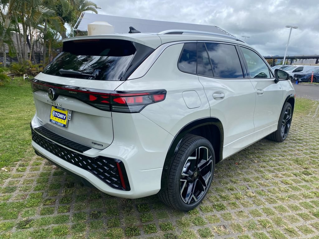 New 2026 Volkswagen Tiguan SEL R-Line AWD/4WD image 7