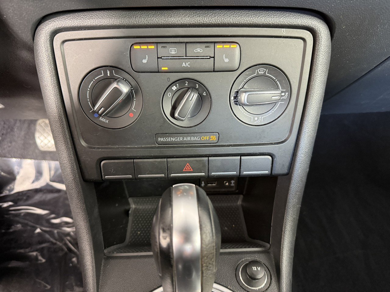 Used 2016 Volkswagen Beetle 1.8T SE image 17