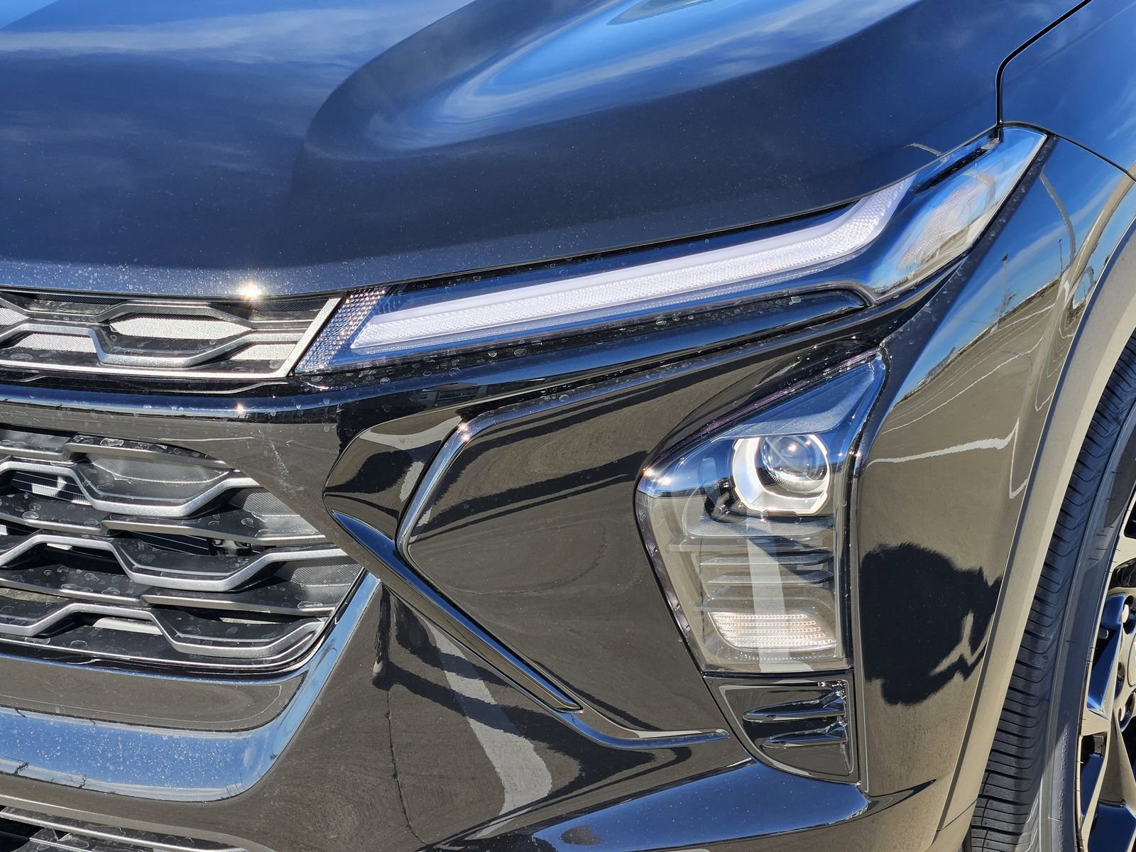 New 2026 Chevrolet Trax LT w/ Driver Confidence Package FWD image 11