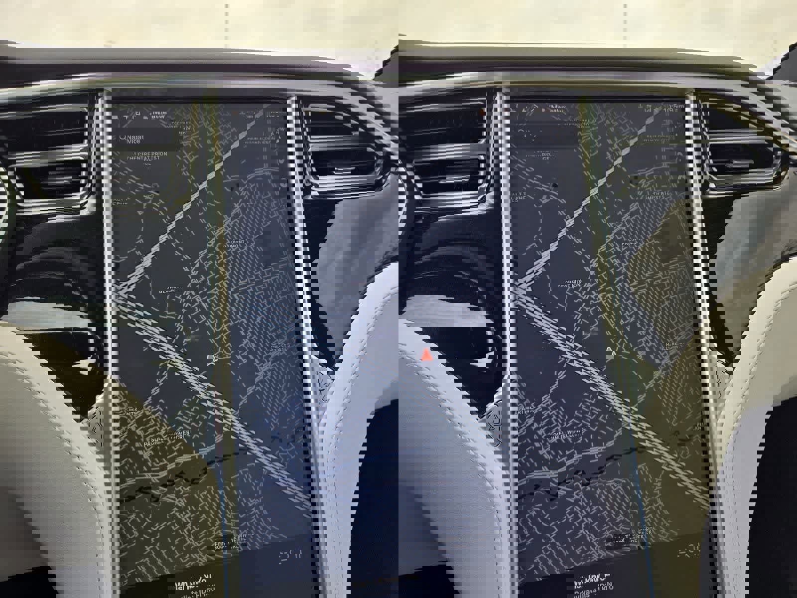 Used 2018 Tesla Model X 100D AWD/4WD image 25