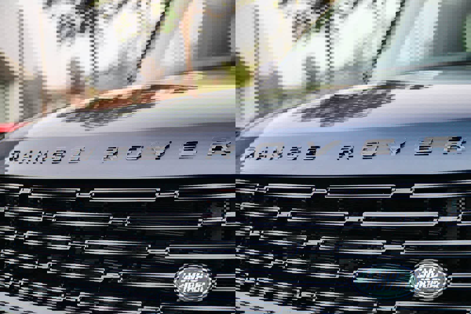 Used 2025 Land Rover Range Rover SE image 11