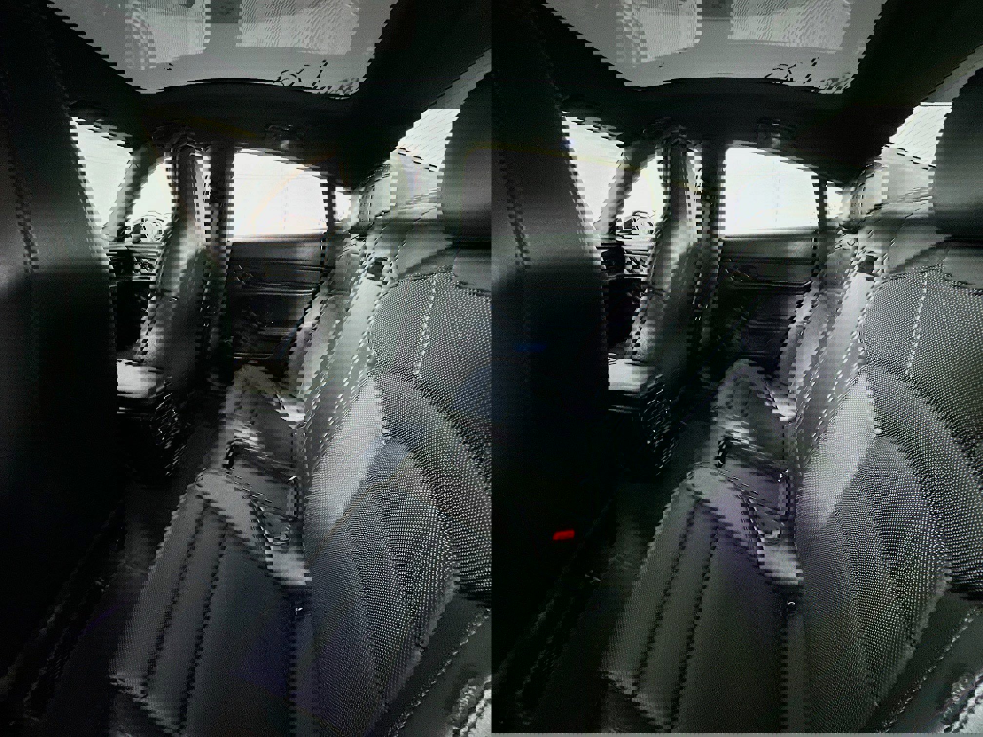 Used 2020 Porsche Taycan 4S image 23