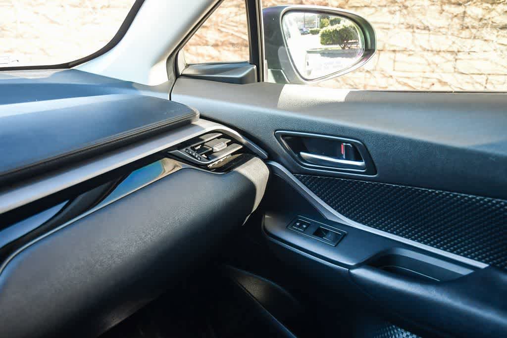 Used 2020 Toyota C-HR LE image 22