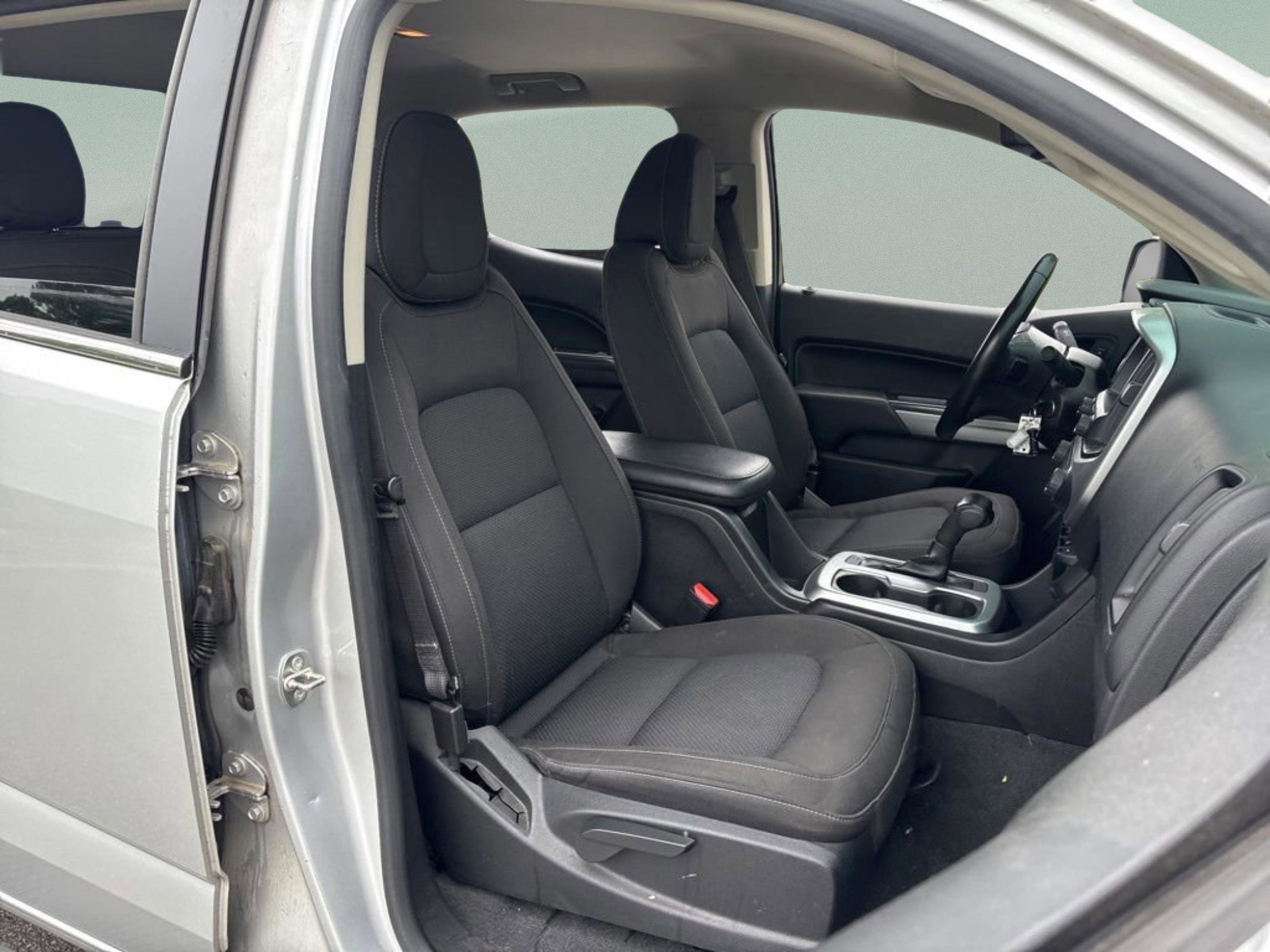 Used 2020 Chevrolet Colorado LT AWD/4WD image 32