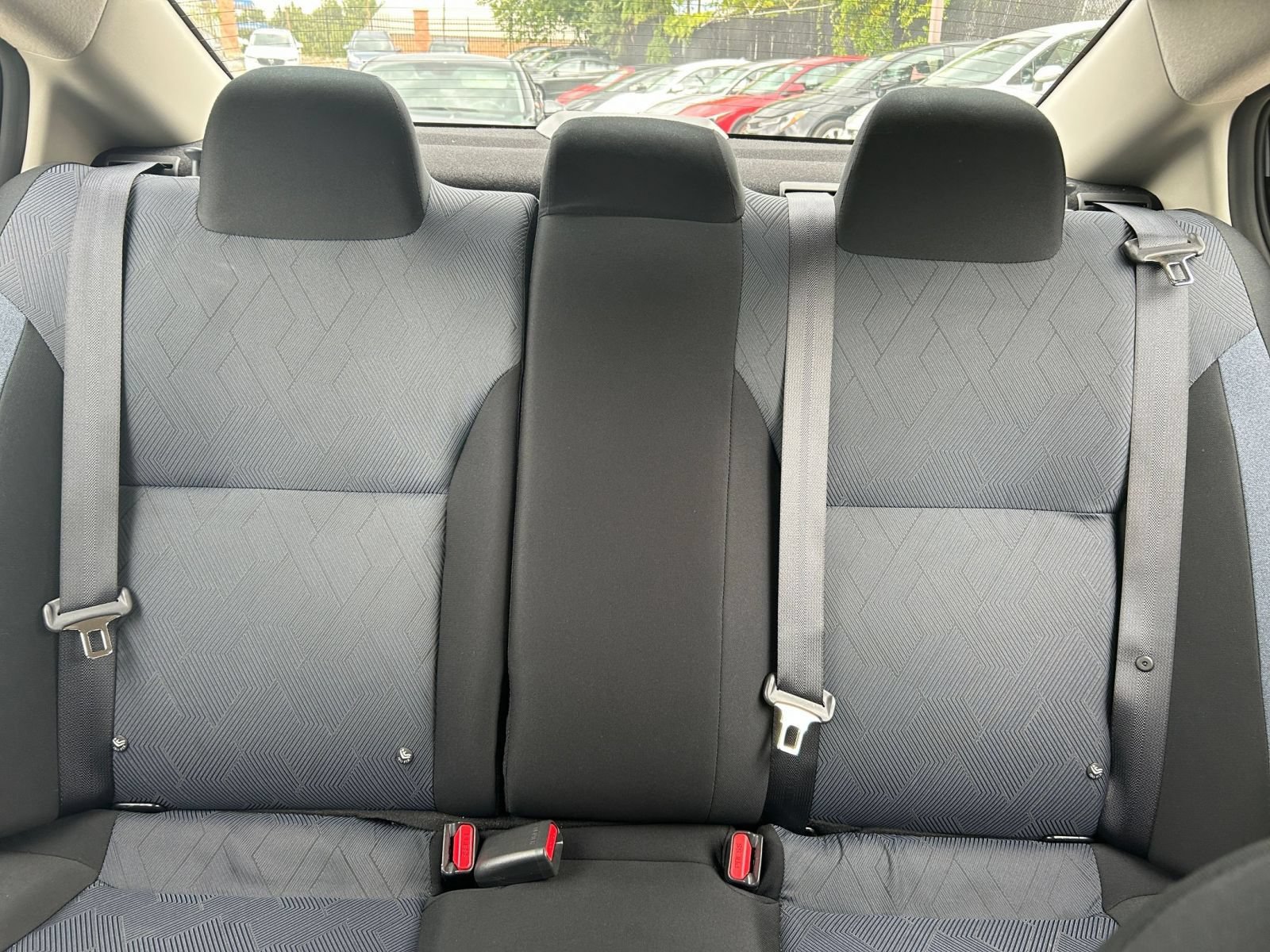 Used 2025 Nissan Versa SV FWD image 33