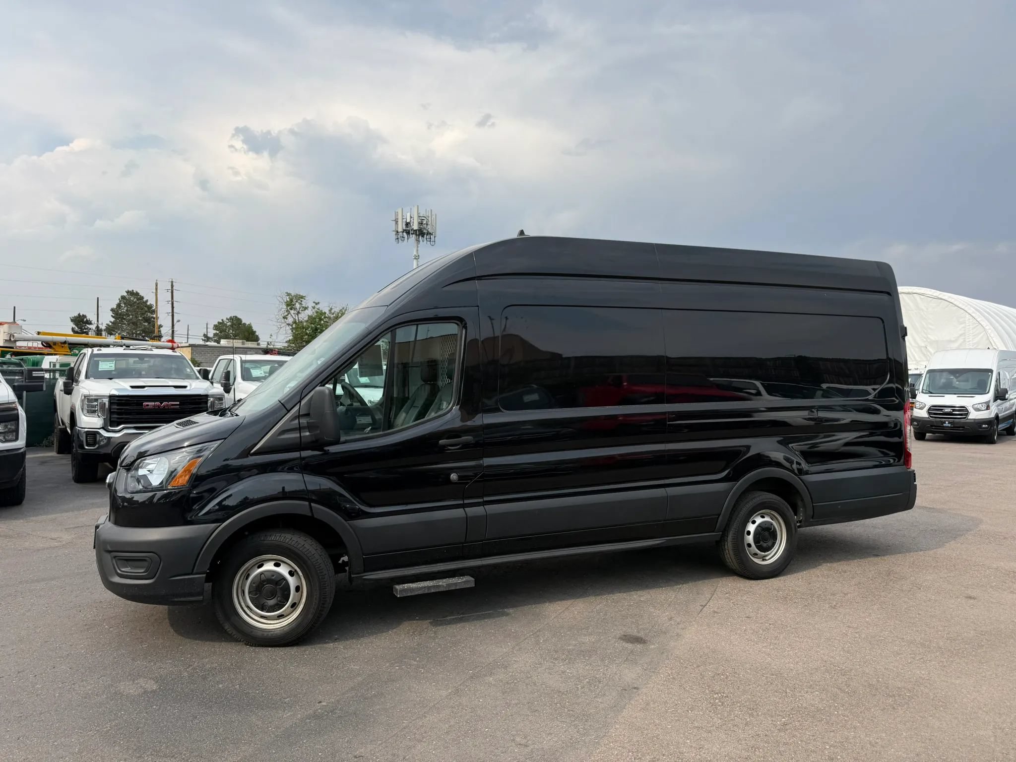 Used 2022 Ford Transit 250 148 High Roof Extended w/ Load Area Protection Package RWD image 2