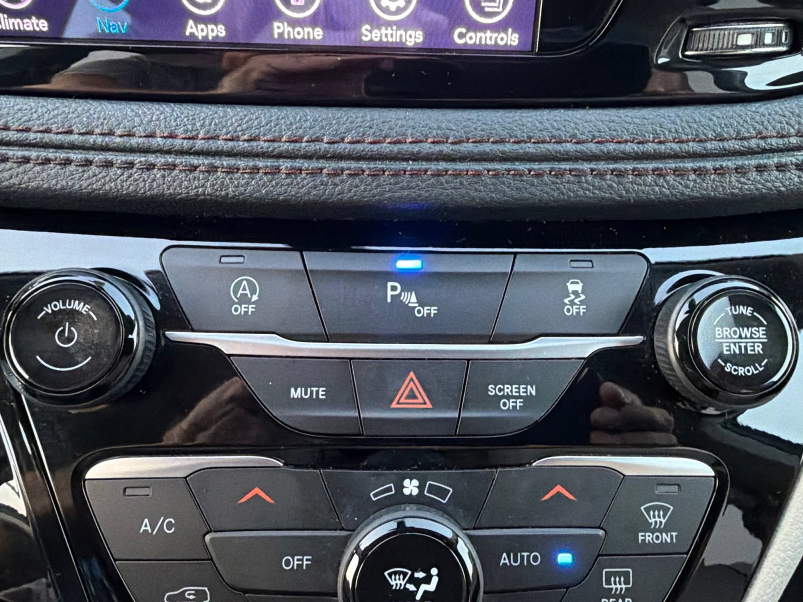 Used 2020 Chrysler Pacifica Limited FWD image 22